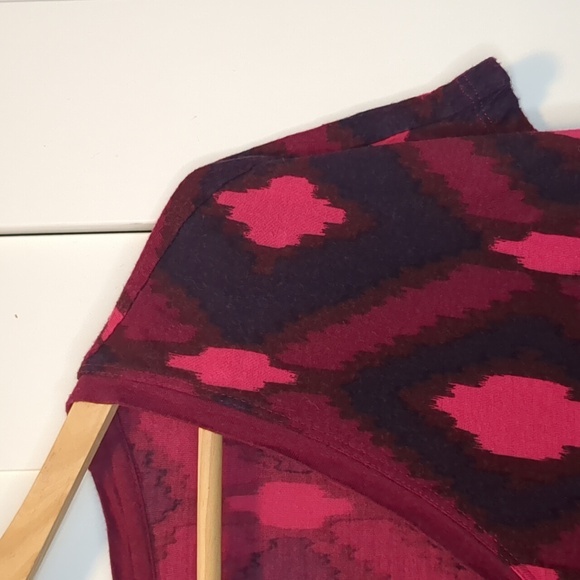 Pink and Black Diamond Pattern T-Shirt - Picture 3 of 5